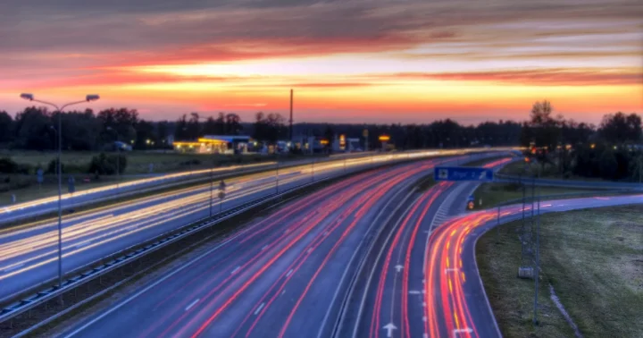 Is the End of Daylight Saving Time Dangerous for Motorists?