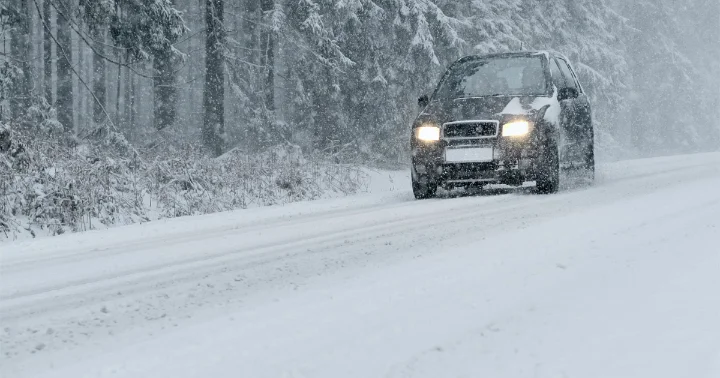 How to Drive Safely on Snow and Ice?